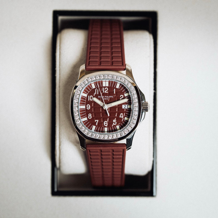 Ladies Patek Philippe Plum Aquanaut 5065