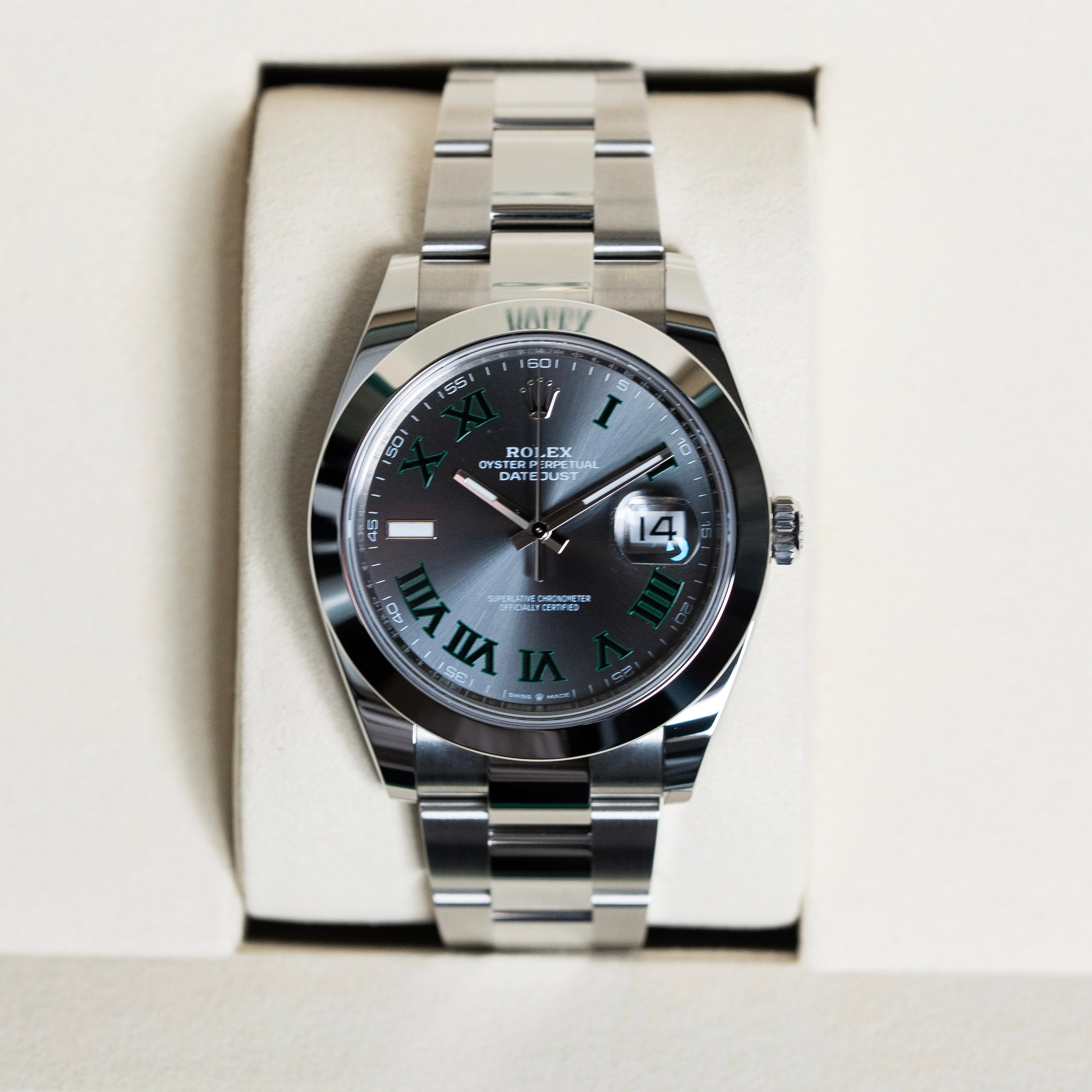 Rolex Datejust Smooth Wimbledon 126300